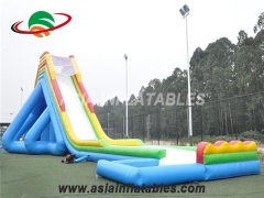 Diapositiva inflable gigante